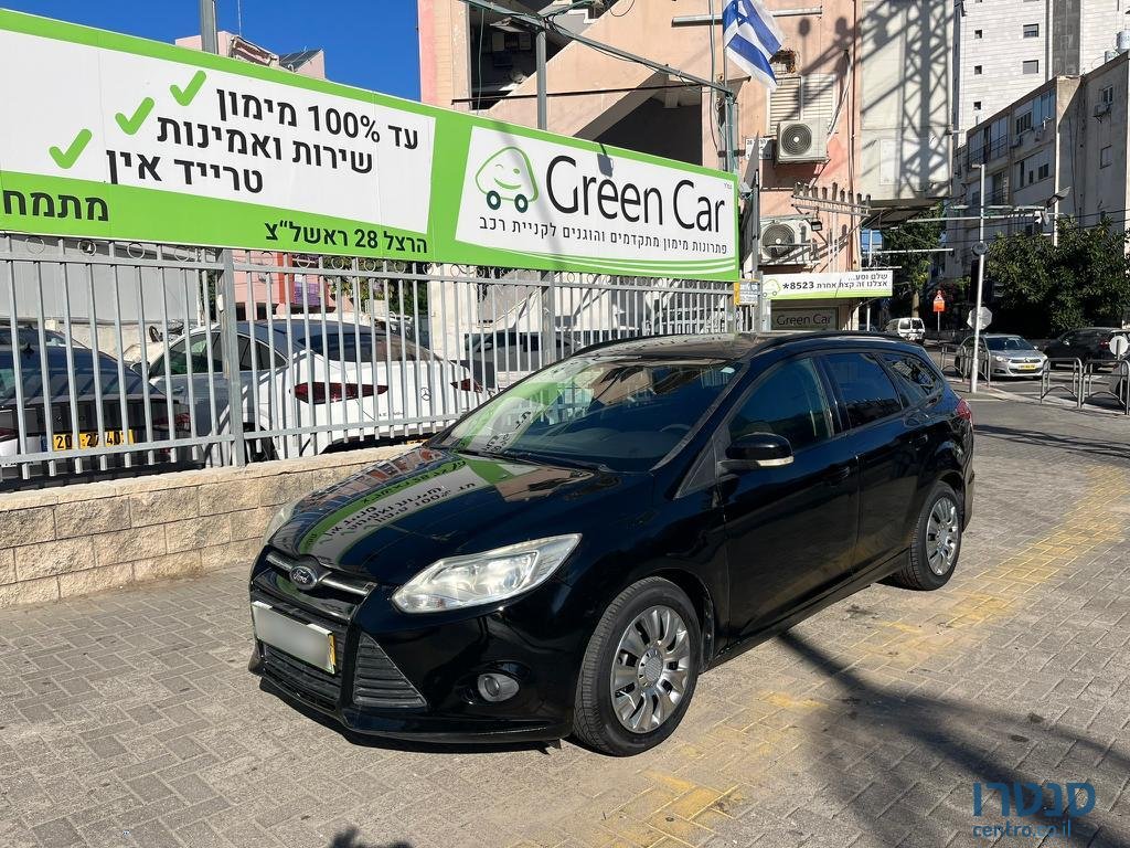 2013' Ford Focus photo #2