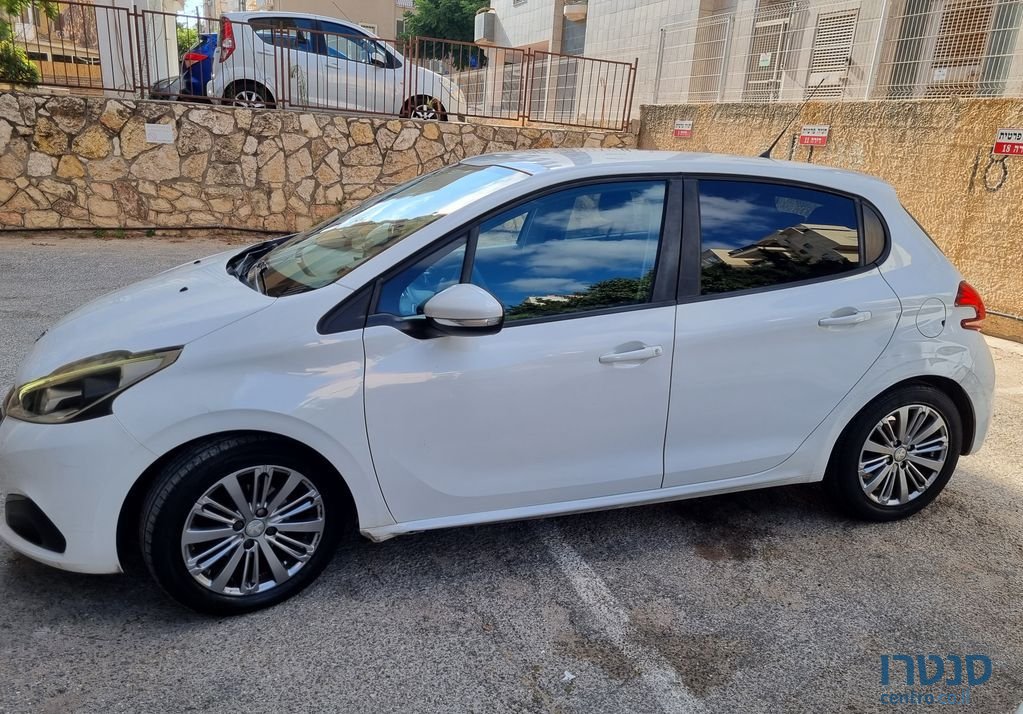 2016' Peugeot 208 פיג'ו photo #2