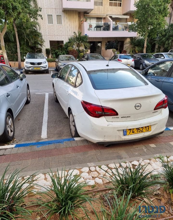 2012' Opel Astra אופל אסטרה photo #4