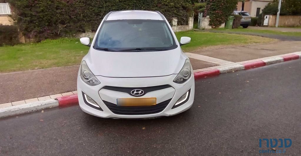 2013' Hyundai i30 יונדאי photo #2
