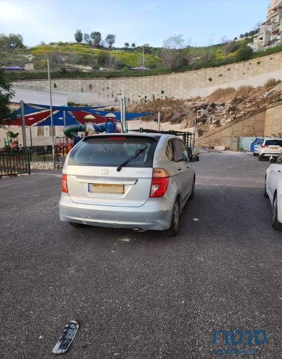 2008' Honda FR-V הונדה photo #4