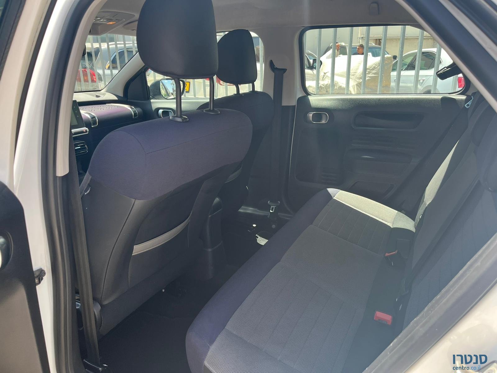 2018' Citroen C4 Cactus photo #5