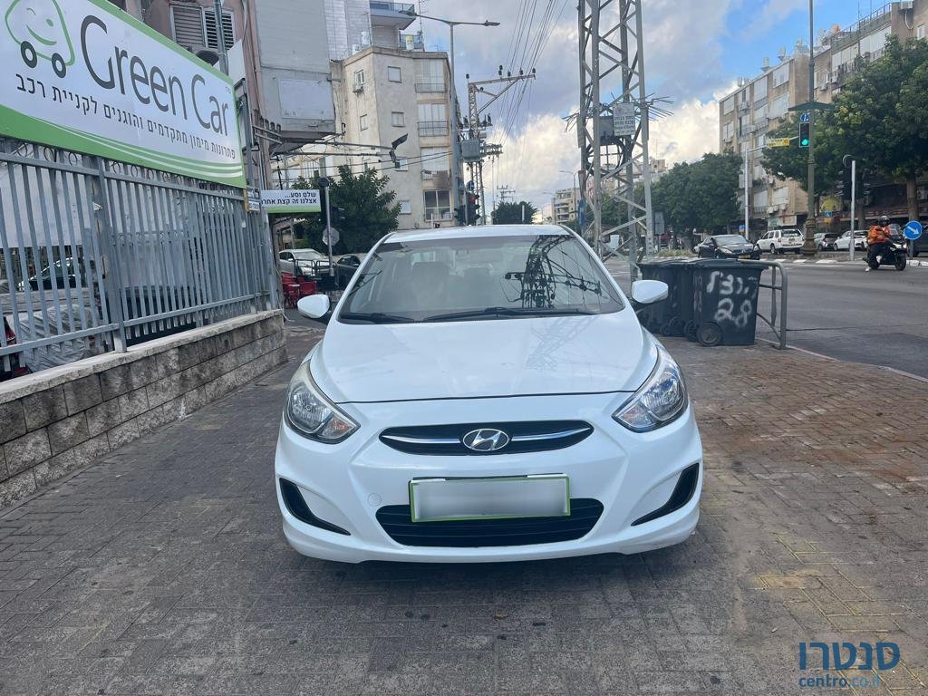 2016' Hyundai i25 photo #3