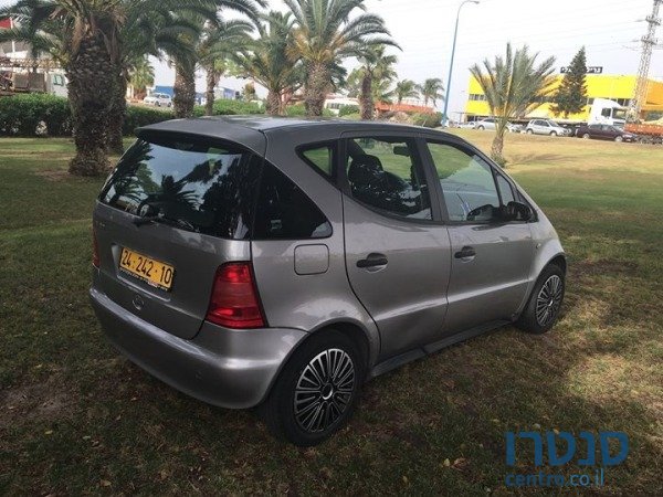 2001' Mercedes-Benz photo #3