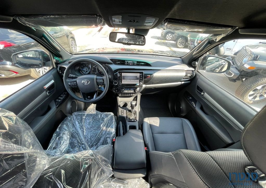 2022' Toyota Hilux טויוטה היילקס photo #5