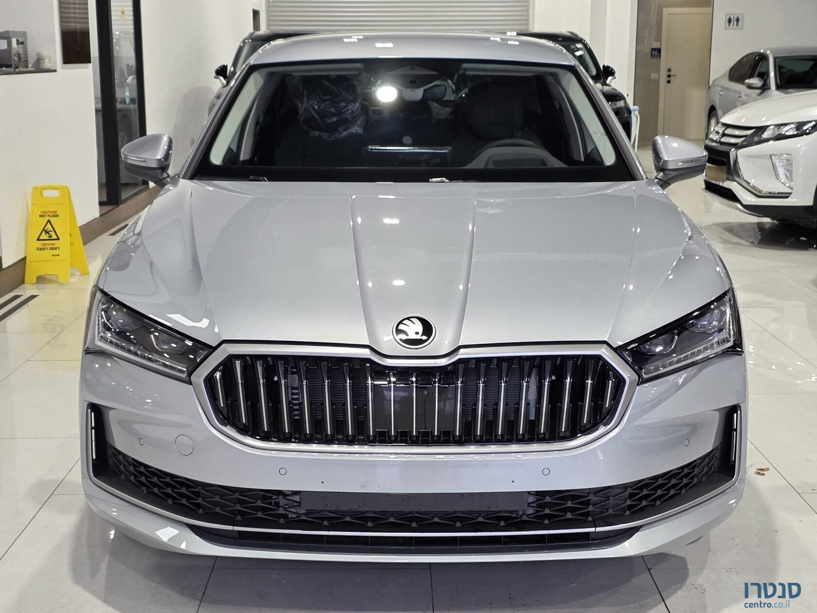 2026' Skoda Superb photo #1