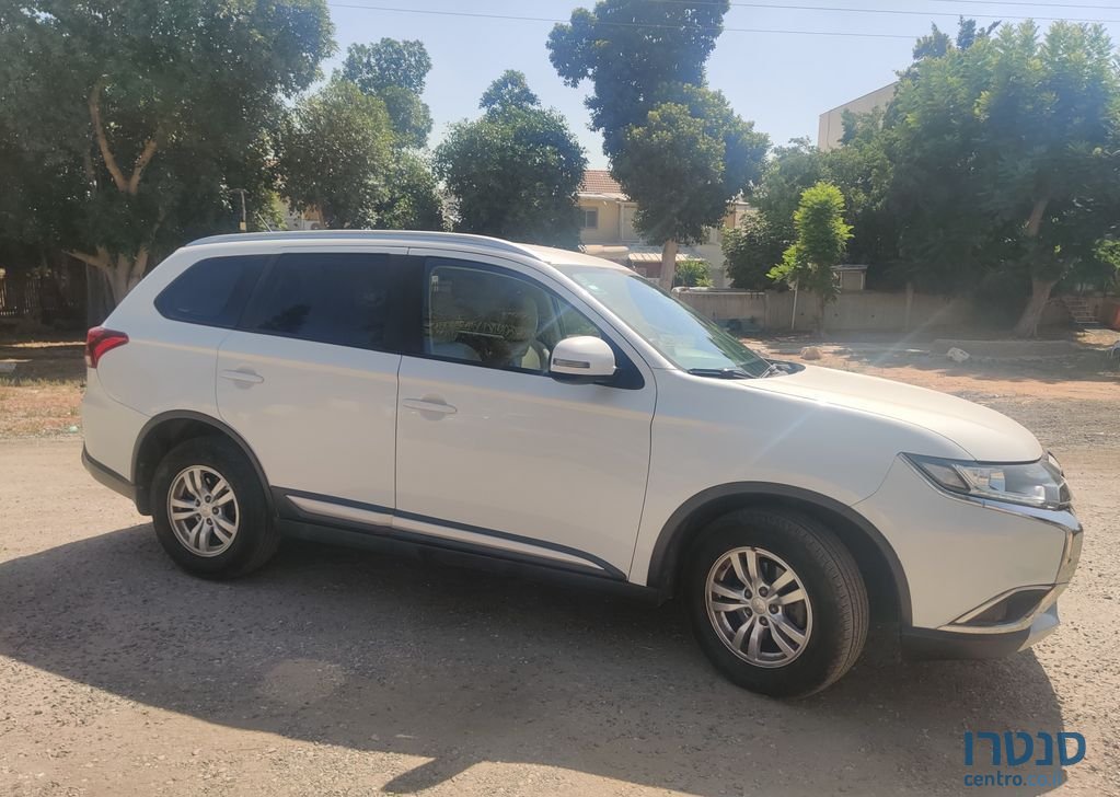 2017' Mitsubishi Outlander מיצובישי אאוטלנדר photo #4
