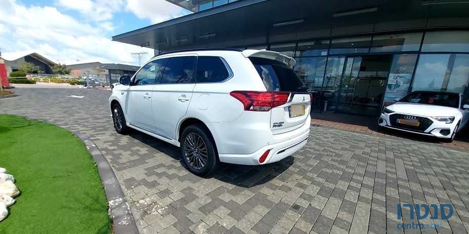 2019' Mitsubishi Outlander מיצובישי אאוטלנדר photo #2