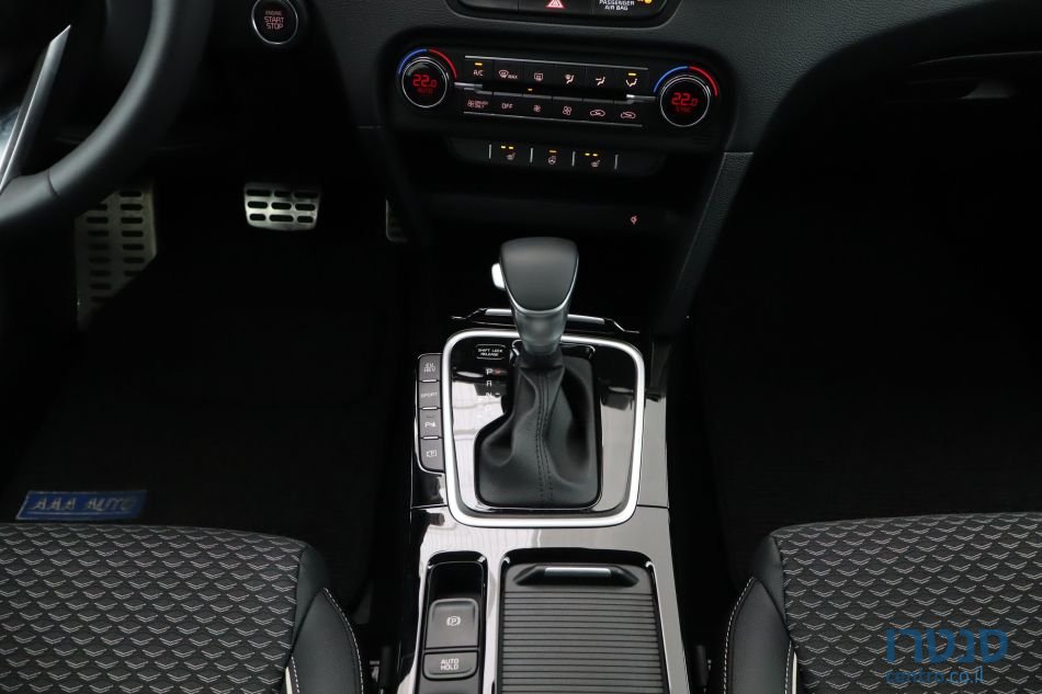 2022' Kia XCeed photo #6