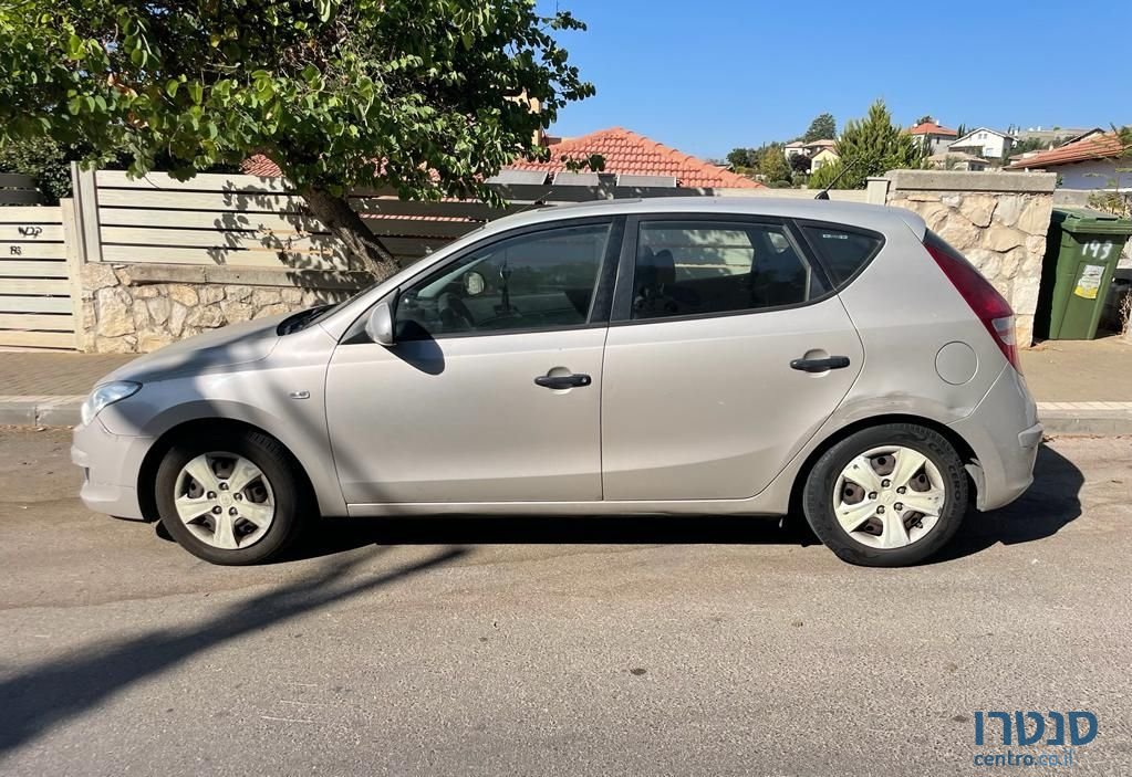 2009' Hyundai i30 יונדאי photo #1