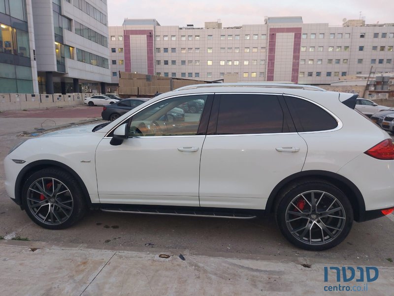 2013' Porsche Cayenne S פורשה קיימן photo #4