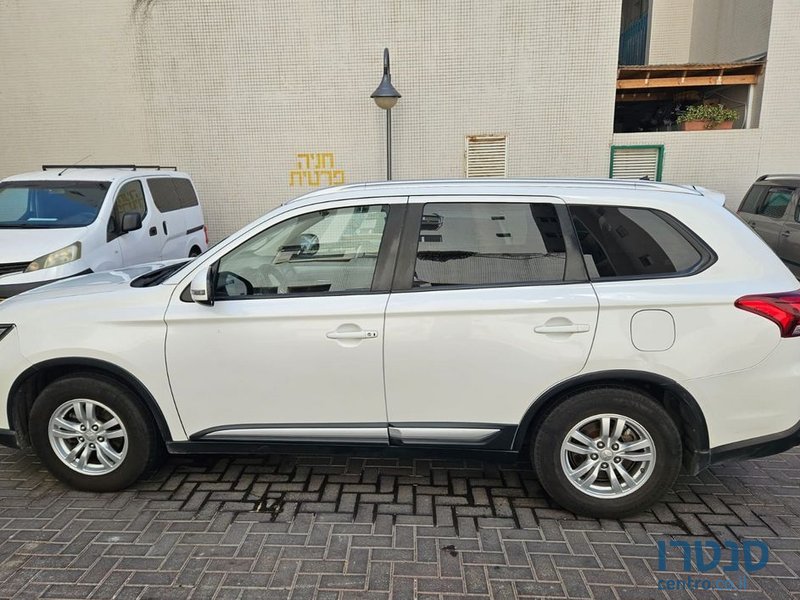 2016' Mitsubishi Outlander מיצובישי אאוטלנדר photo #1