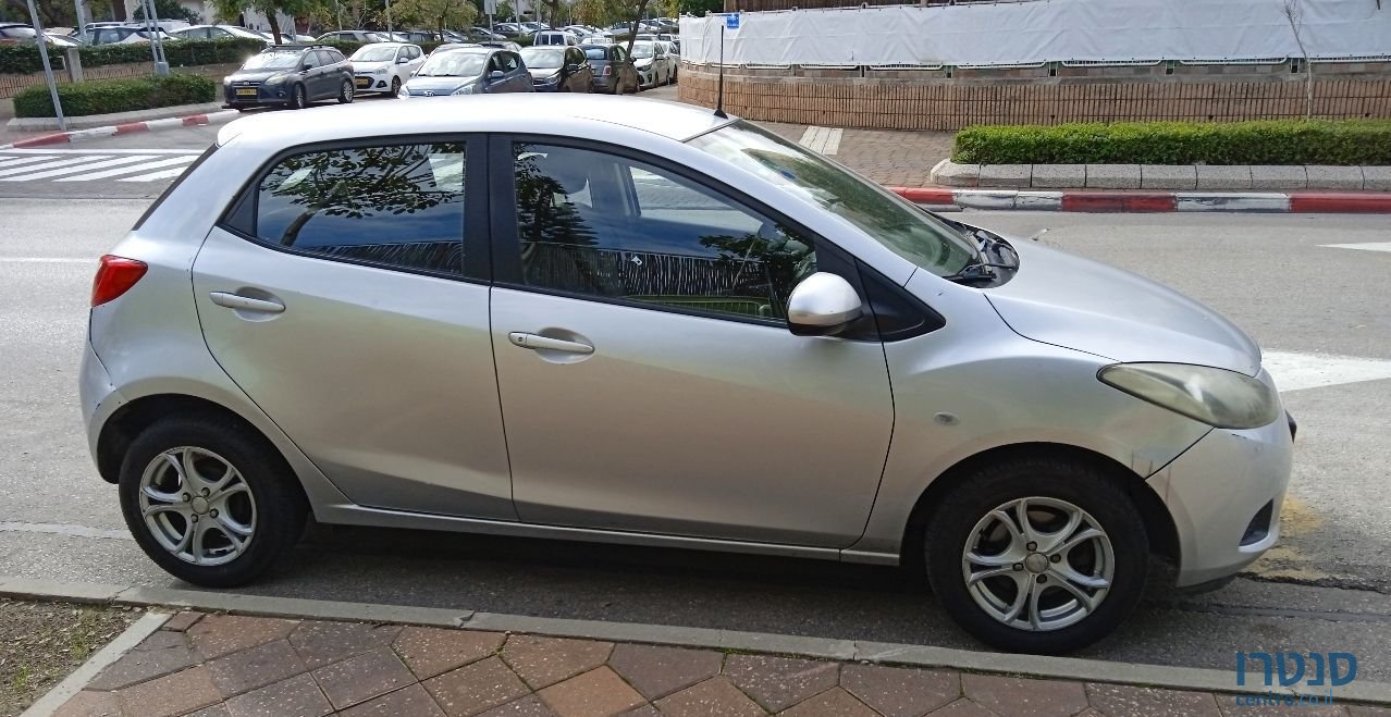 2010' Mazda 2 מאזדה photo #2