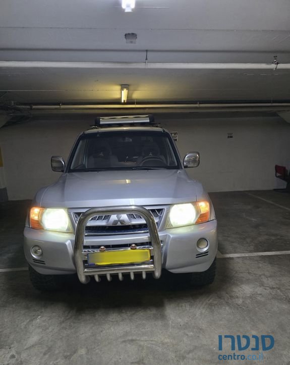 2004' Mitsubishi Pajero מיצובישי פג'רו photo #5