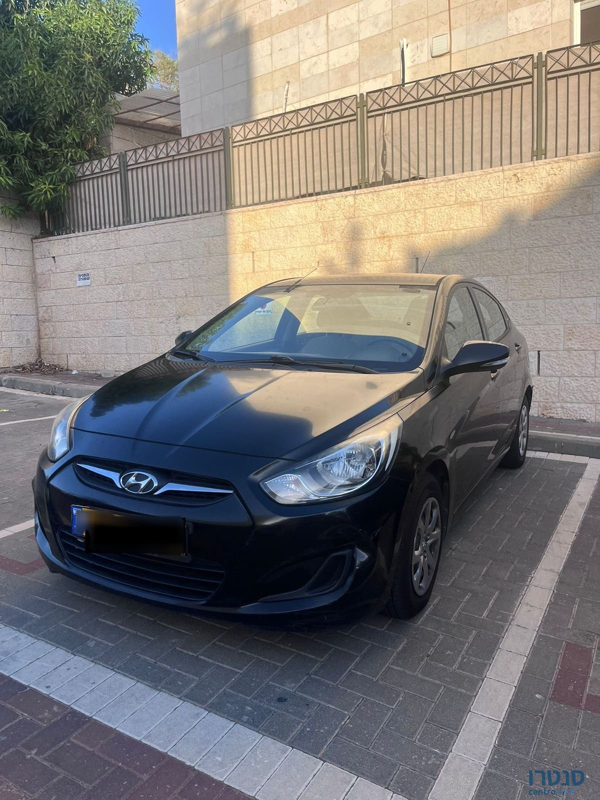 2013' Hyundai i25 יונדאי photo #1