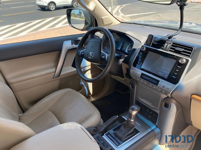 2019' Toyota Land Cruiser טויוטה לנד קרוזר photo #4