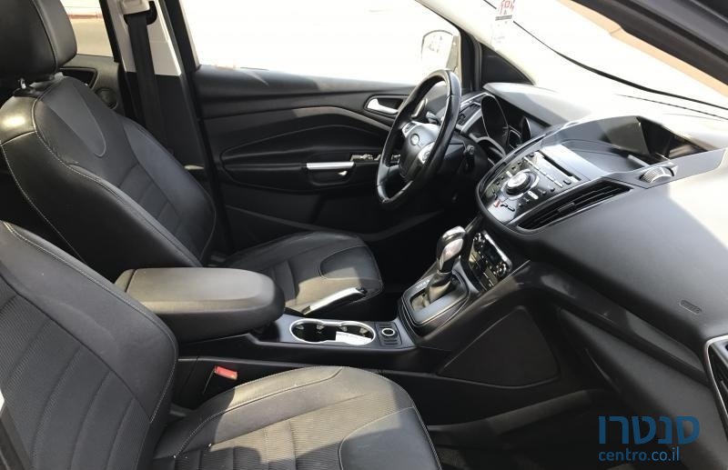 2014' Ford Kuga photo #3