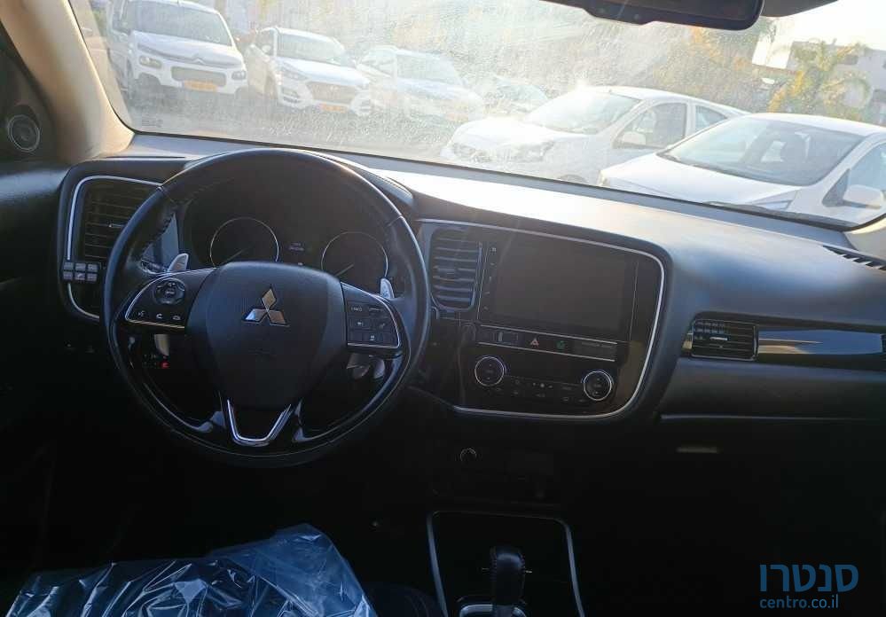 2019' Mitsubishi Outlander מיצובישי אאוטלנדר photo #4