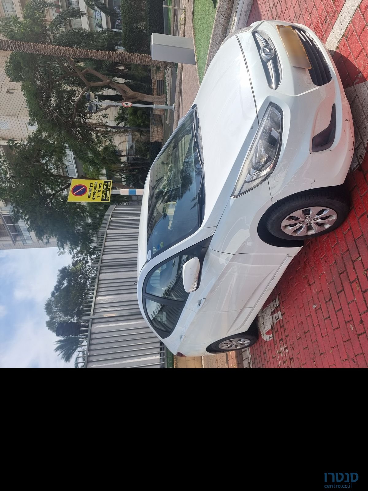 2016' Hyundai i25 יונדאי photo #1