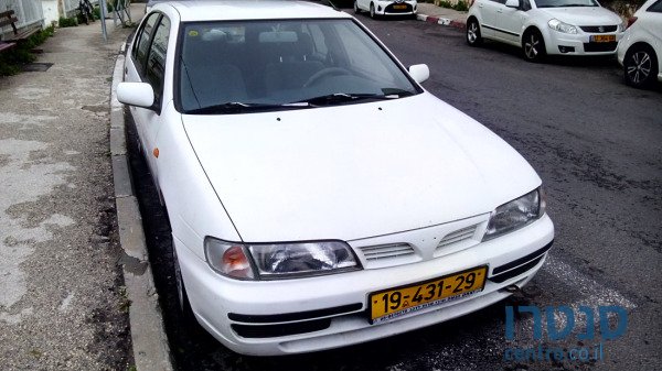 1998' Nissan Almera photo #1