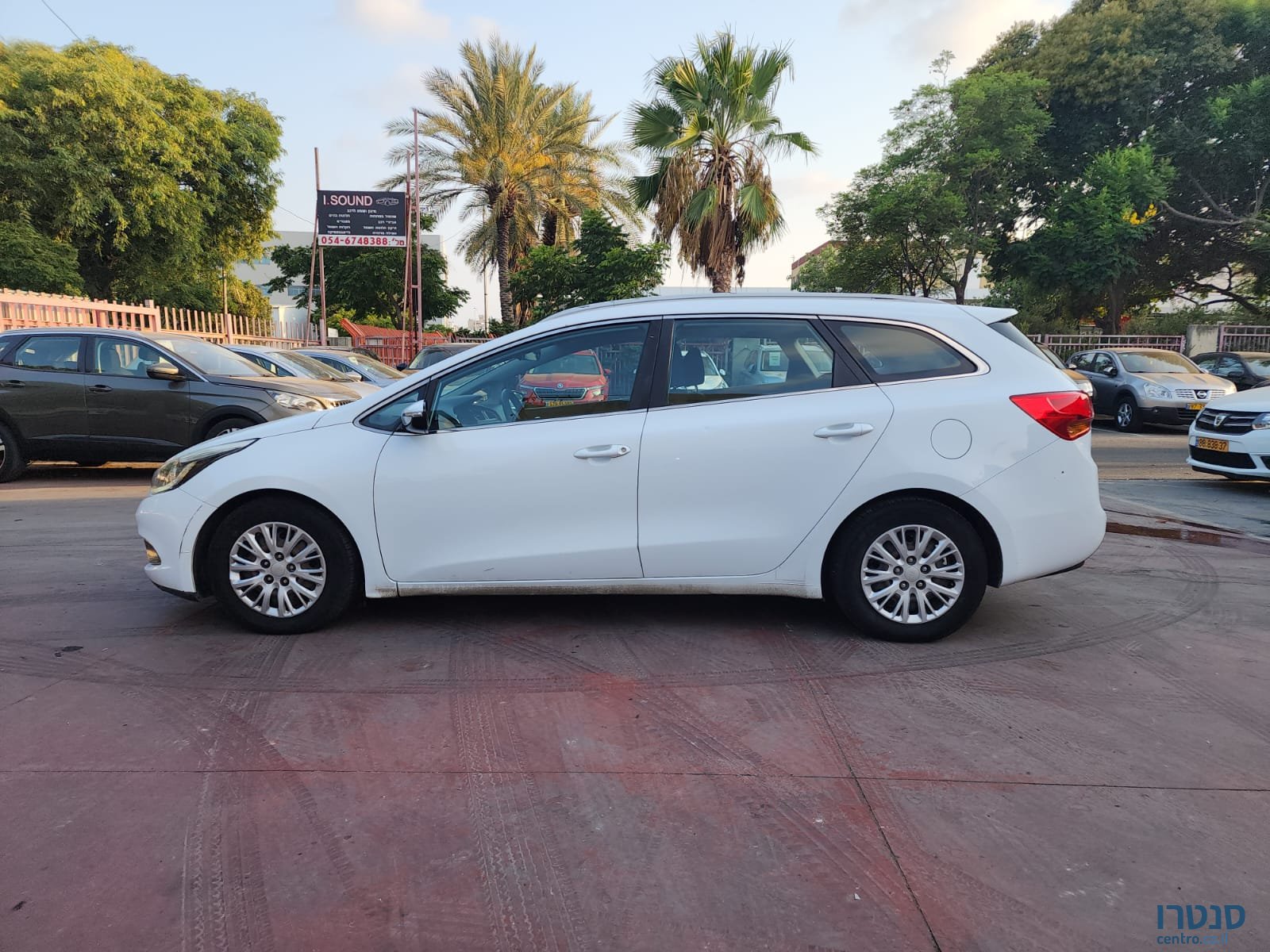 2013' Kia Ceed SW photo #4