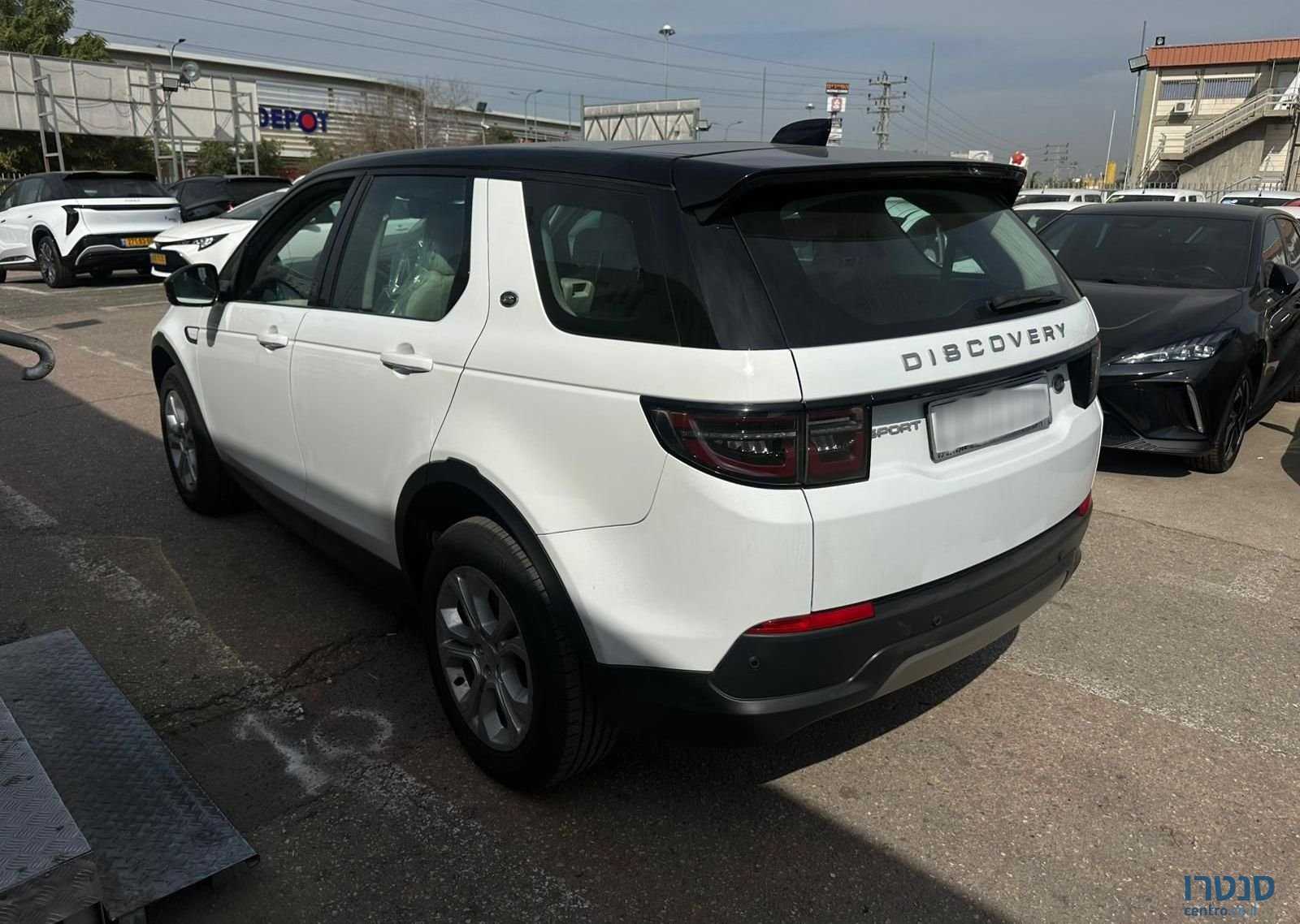 2021' Land Rover Discovery Sport לנד רובר דיסקברי ספורט photo #2