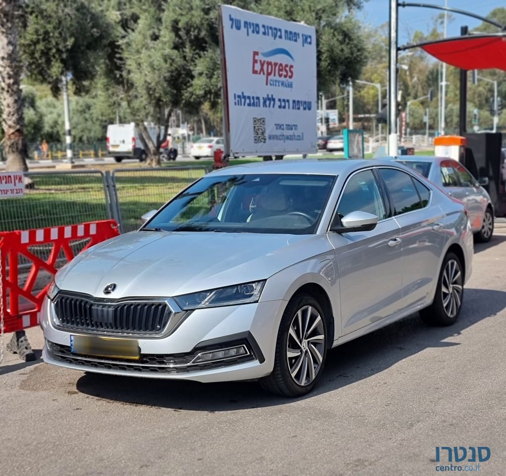 2022' Skoda Octavia סקודה אוקטביה photo #1