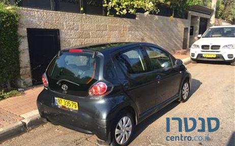 2013' Toyota Aygo טויוטה אייגו photo #3