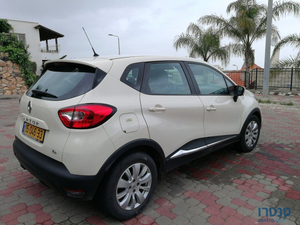 2015' Renault Captur photo #1