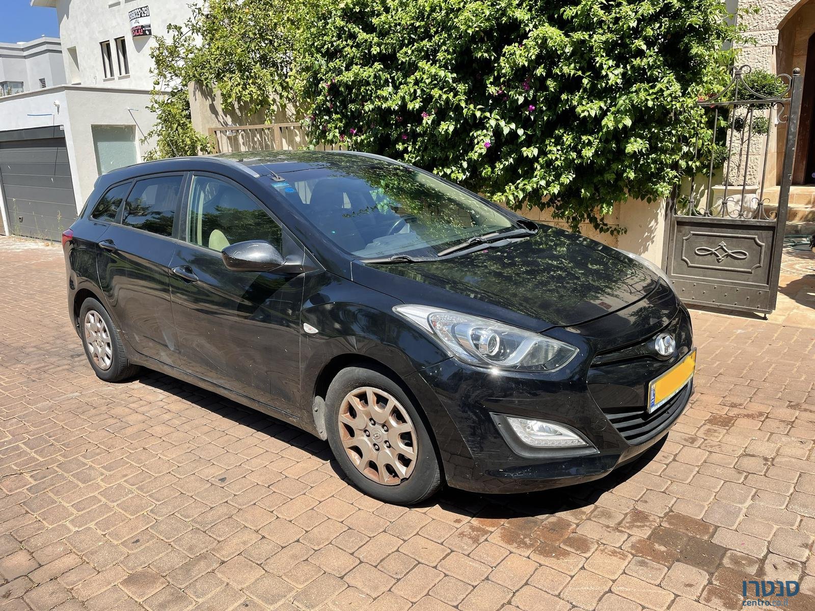 2013' Hyundai i30 photo #1