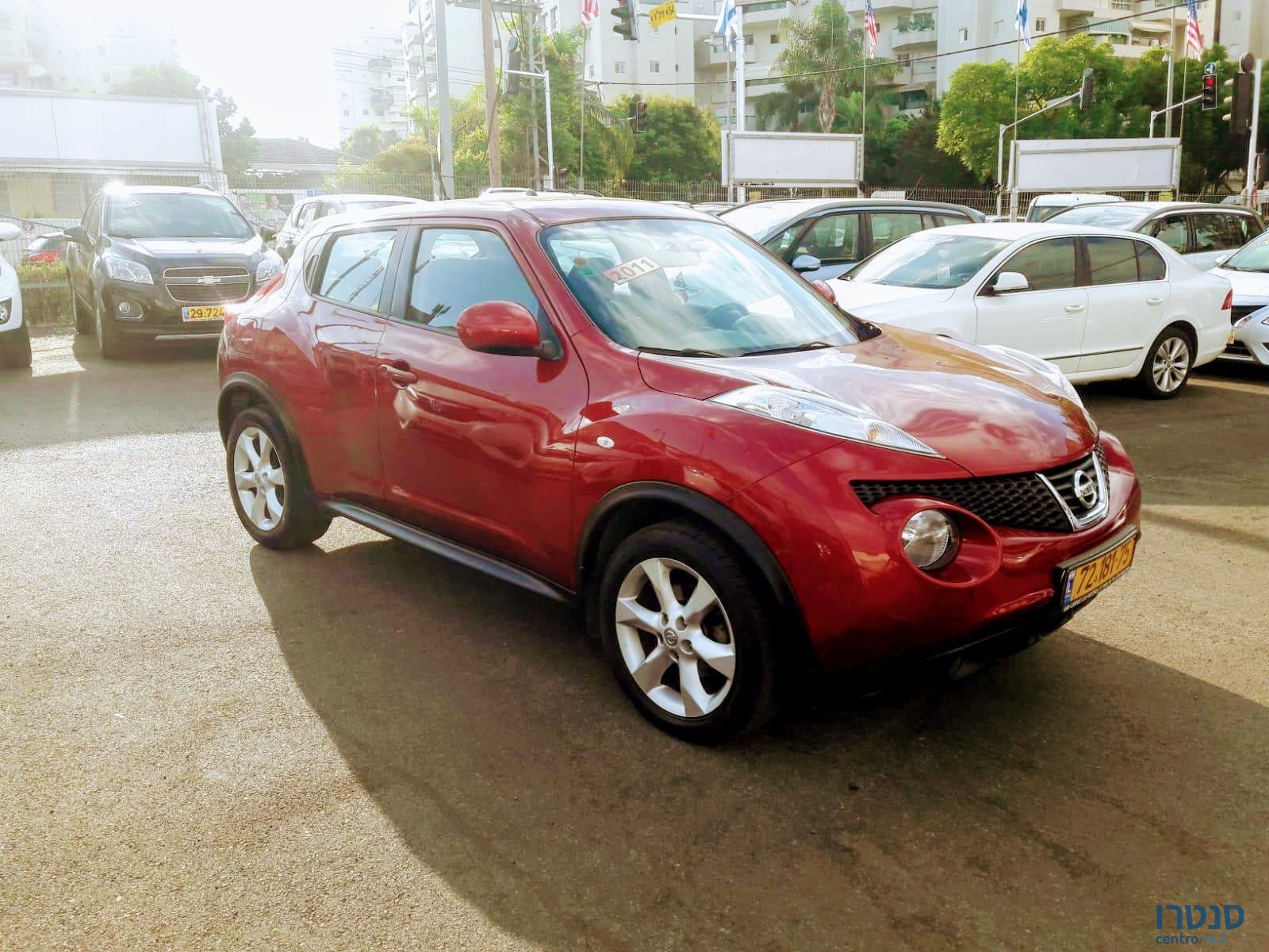 2011' Nissan Juke photo #2