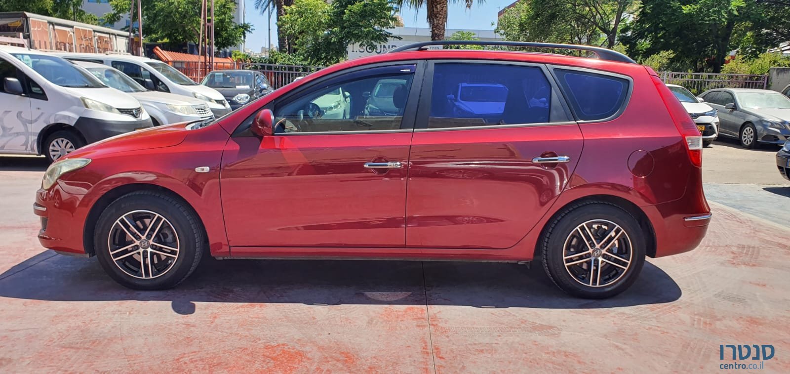 2010' Hyundai i30 photo #3