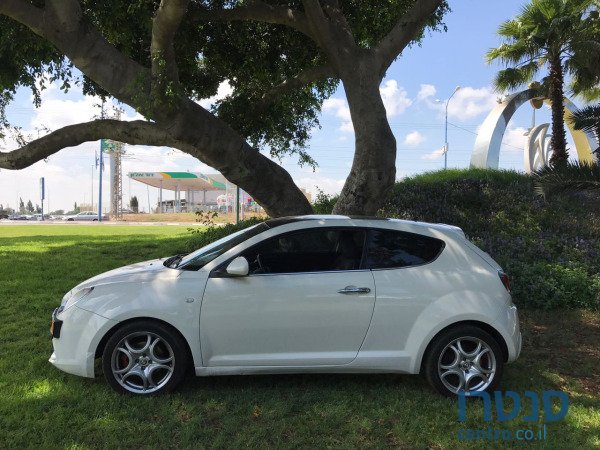 2010' Alfa Romeo MiTo photo #2