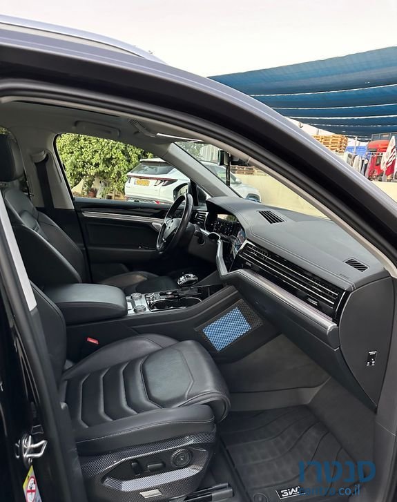 2019' Volkswagen Touareg פולקסווגן טוארג photo #6