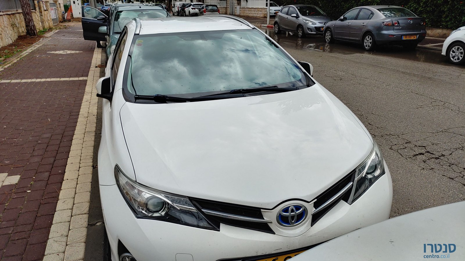 2015' Toyota Auris טויוטה אוריס photo #2