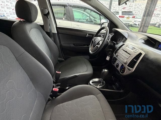 2012' Hyundai i20 יונדאי photo #6