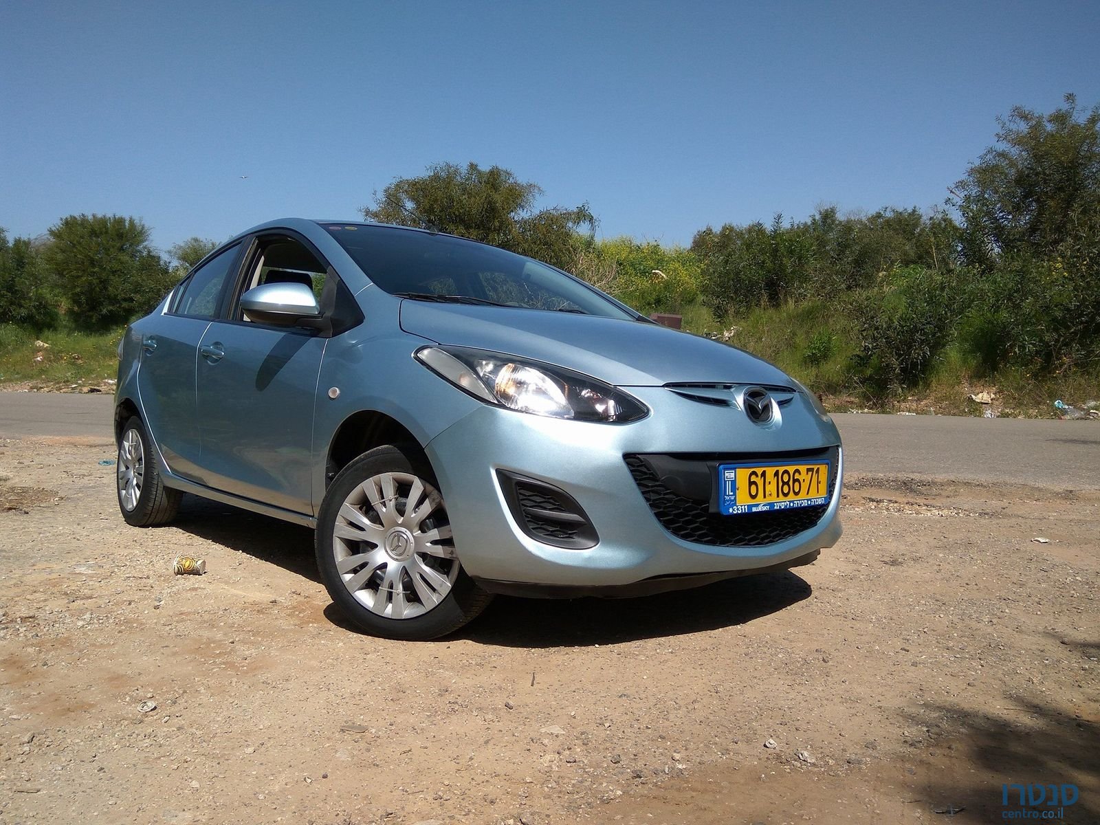 2011' Mazda 2 photo #1