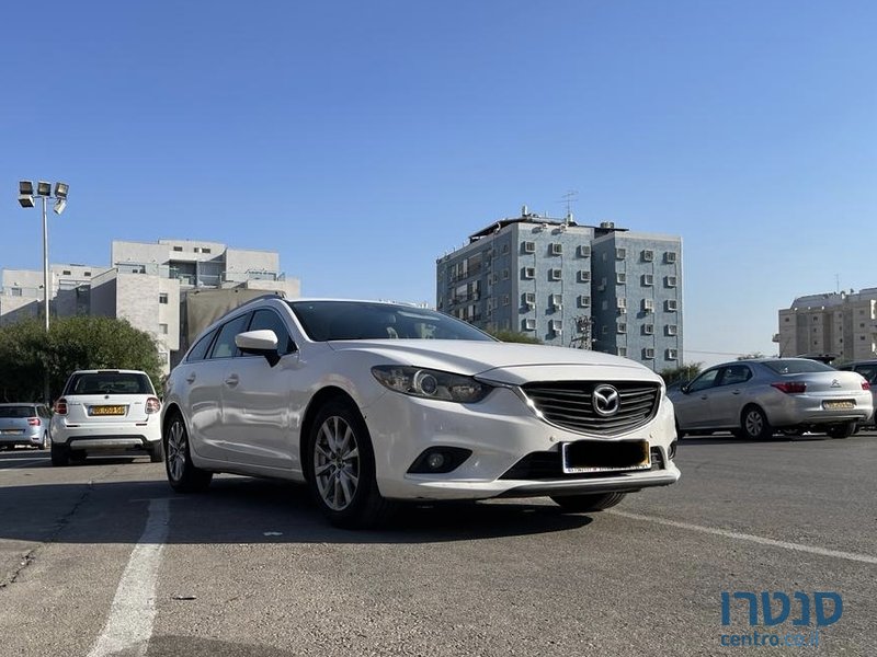 2013' Mazda 6 Универсал photo #4