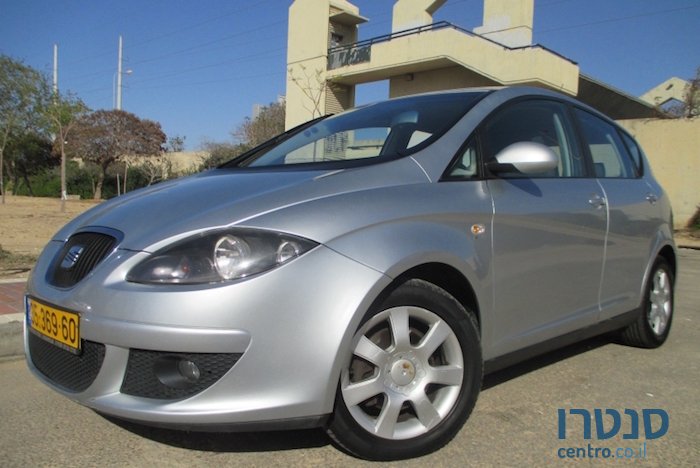 2006' SEAT Leon photo #3