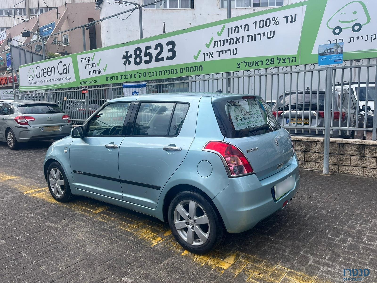 2010' Suzuki Swift photo #4