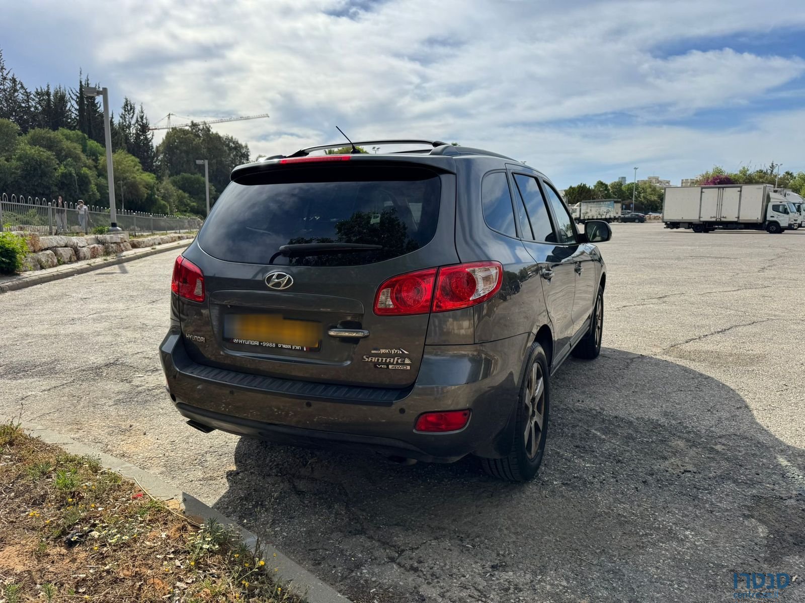 2010' Hyundai Santa Fe photo #5