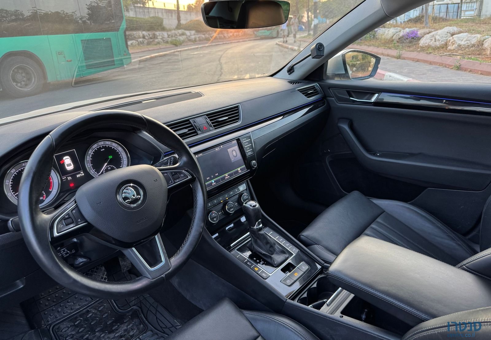 2017' Skoda Superb סקודה סופרב photo #5