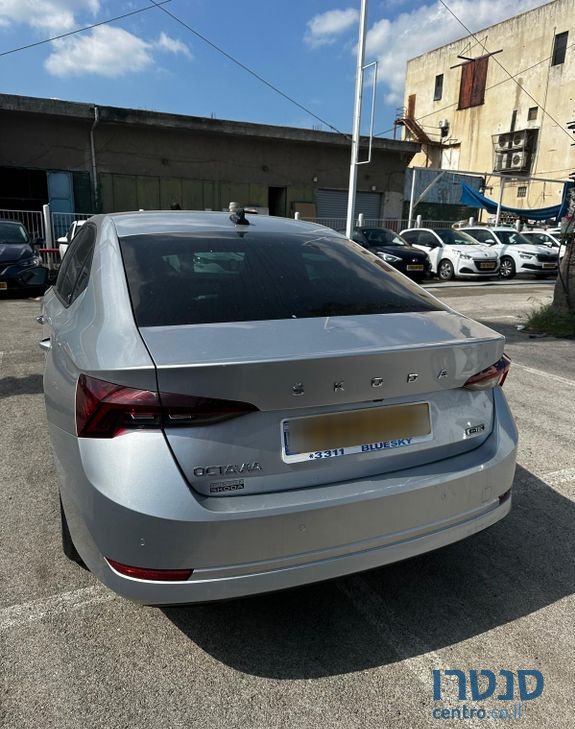 2021' Skoda Octavia סקודה אוקטביה photo #4
