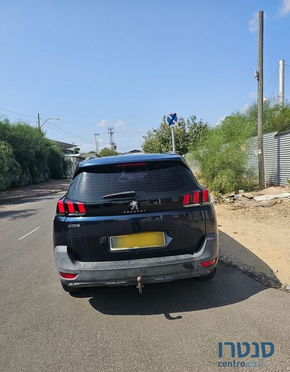 2018' Peugeot 5008 פיג'ו photo #1