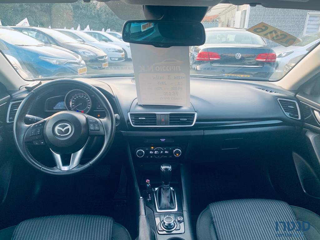 2016' Mazda Mazda3 photo #5
