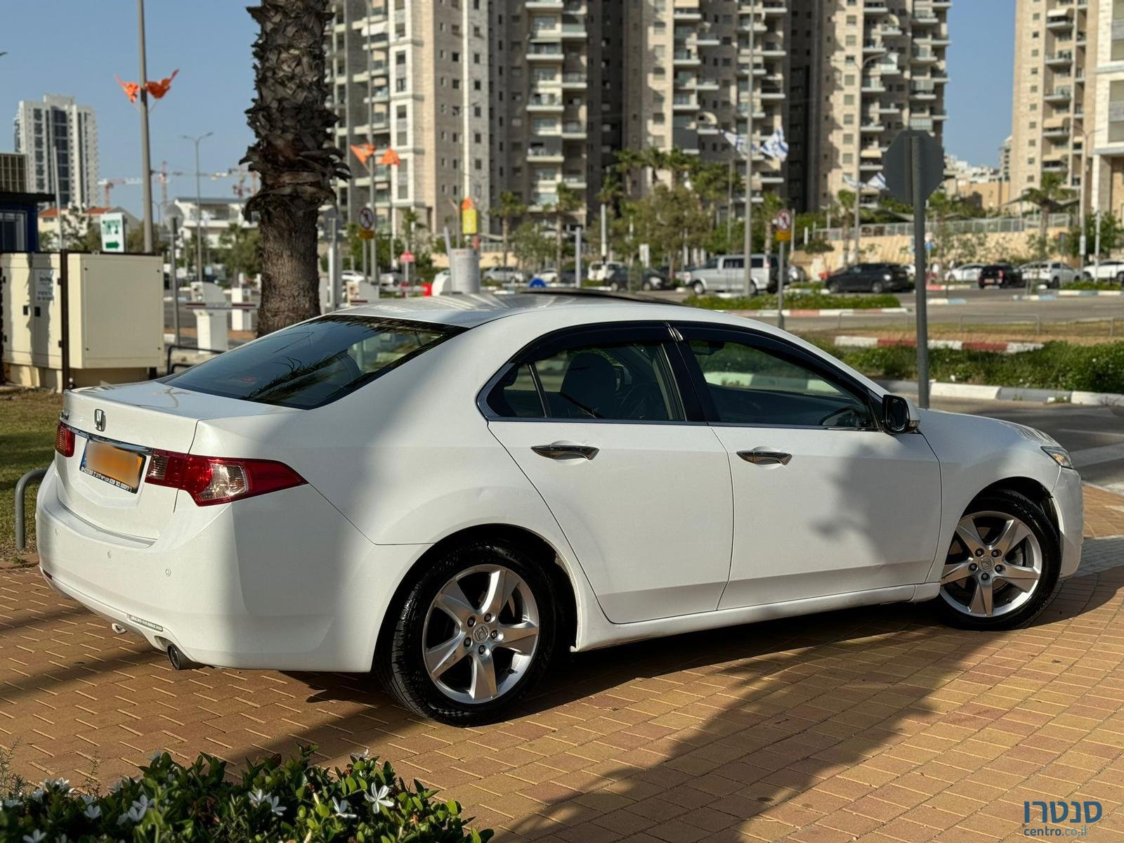 2013' Honda Accord photo #3