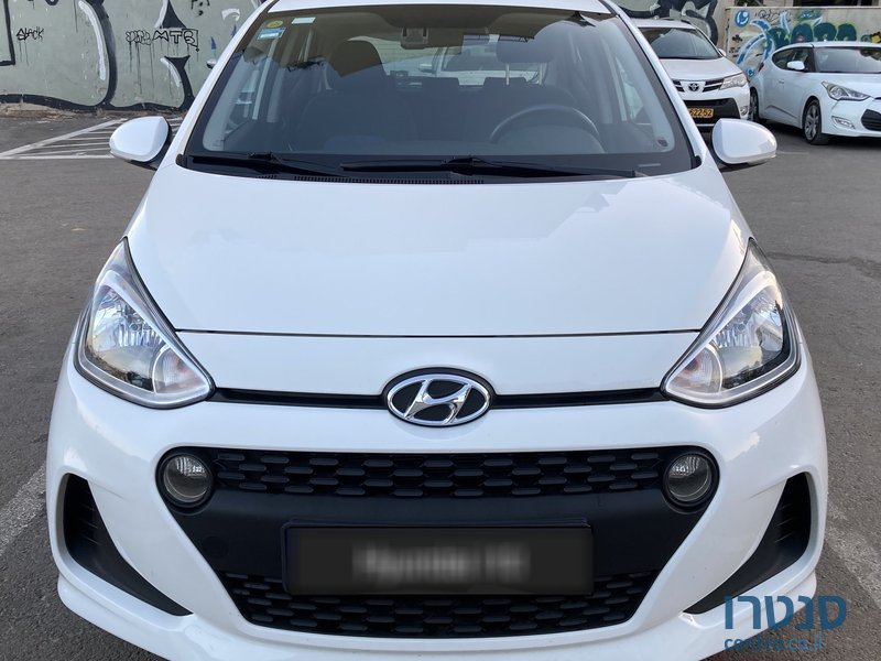 2017' Hyundai i10 photo #1