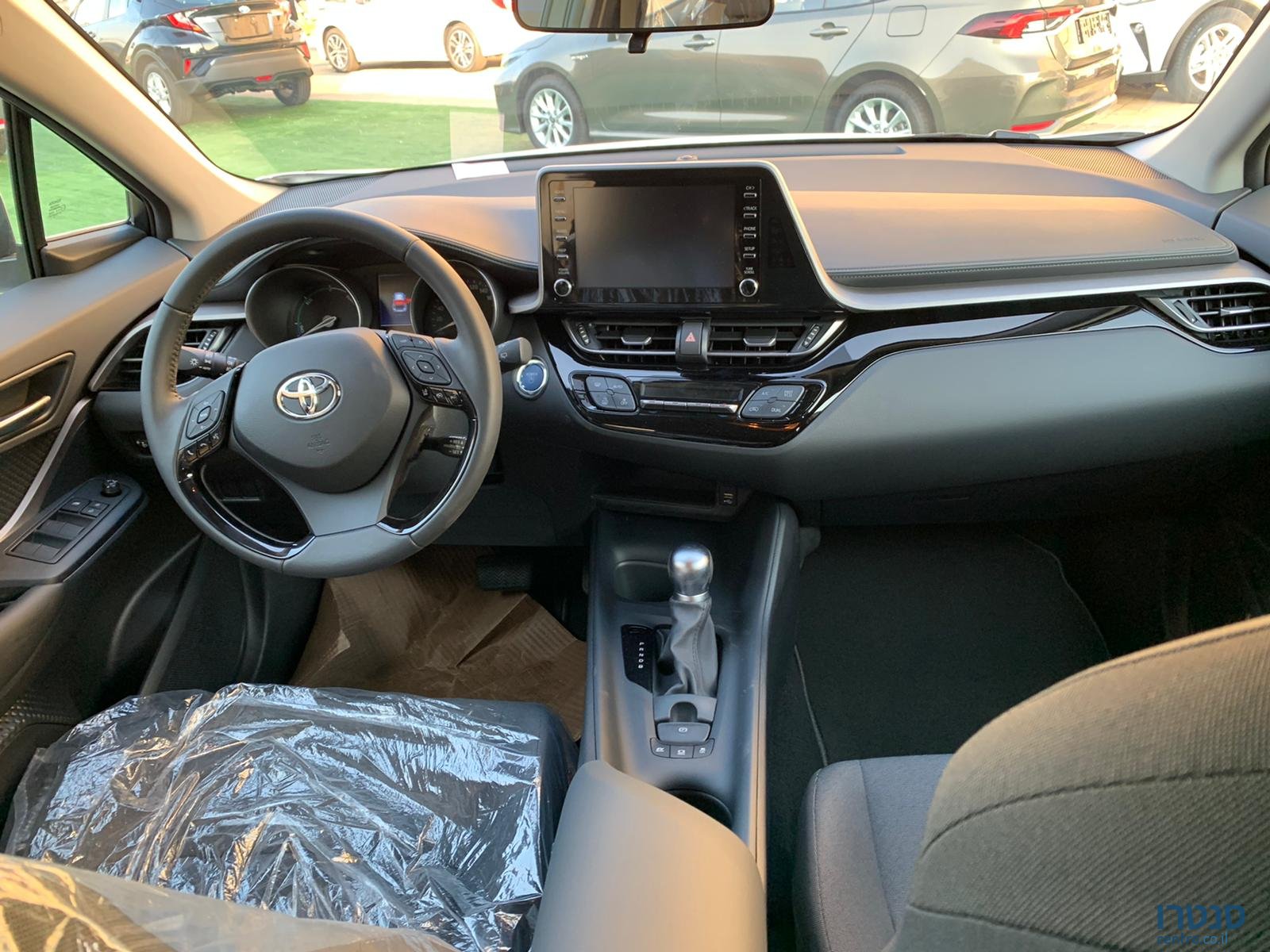 2020' Toyota C-hr Flame-Passion photo #3