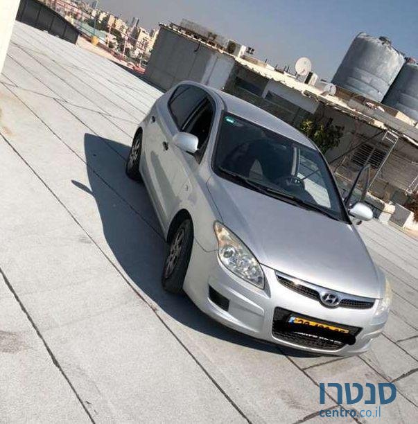 2008' Hyundai I30 יונדאי photo #2
