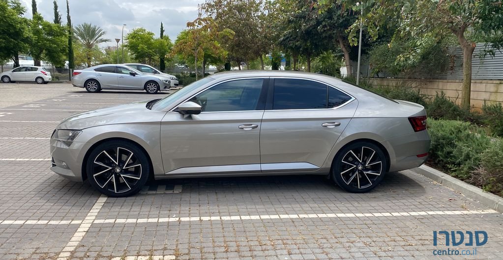 2016' Skoda Superb סקודה סופרב photo #1